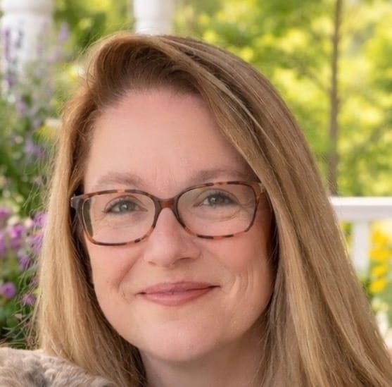 Roberta Dunn, Office Manager